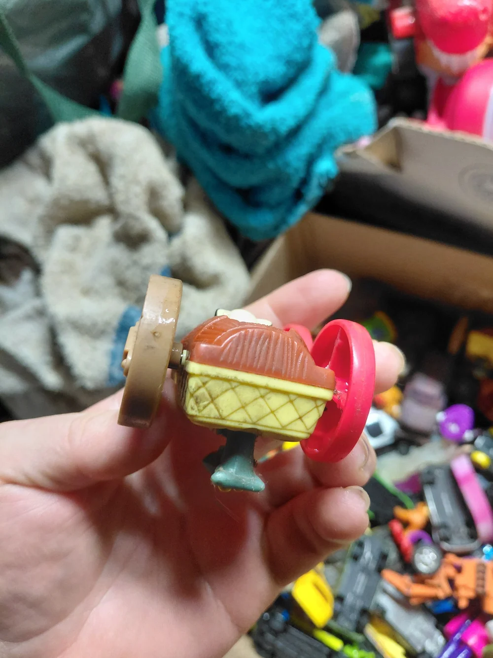 1997 vintage McDonald's Happy Meal toy from 101 Dalmatians: The Series.